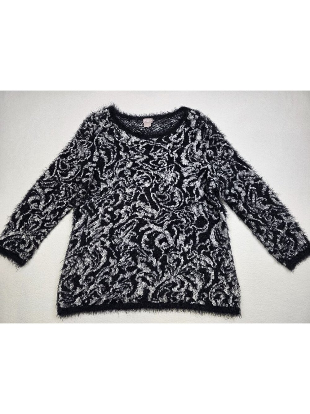 Chicos Size 2 Large Black & White Cozy Soft Pullover Sweater